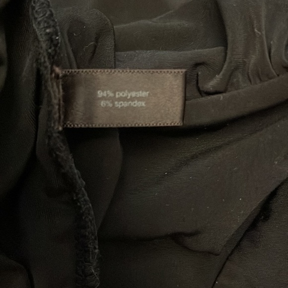 THE Limited XS Sleeveless Black Top - Picture 8 of 8